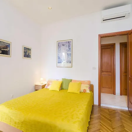 Lovrijenac -twin Or Double With Sea View 3 *